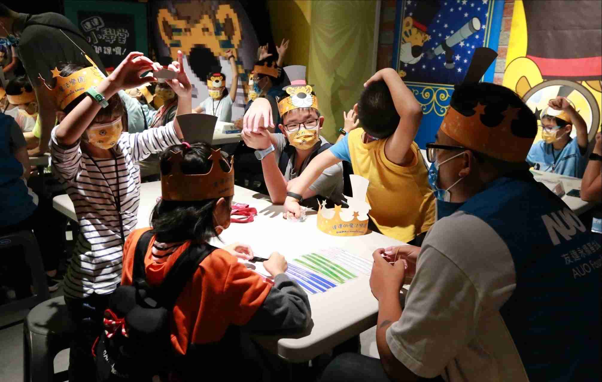 口袋牛店以永续理念推动全人教育计划，，，，内外结盟储备科普教育人才，，荣获亚太永续行动奖社会共融面的金奖肯定